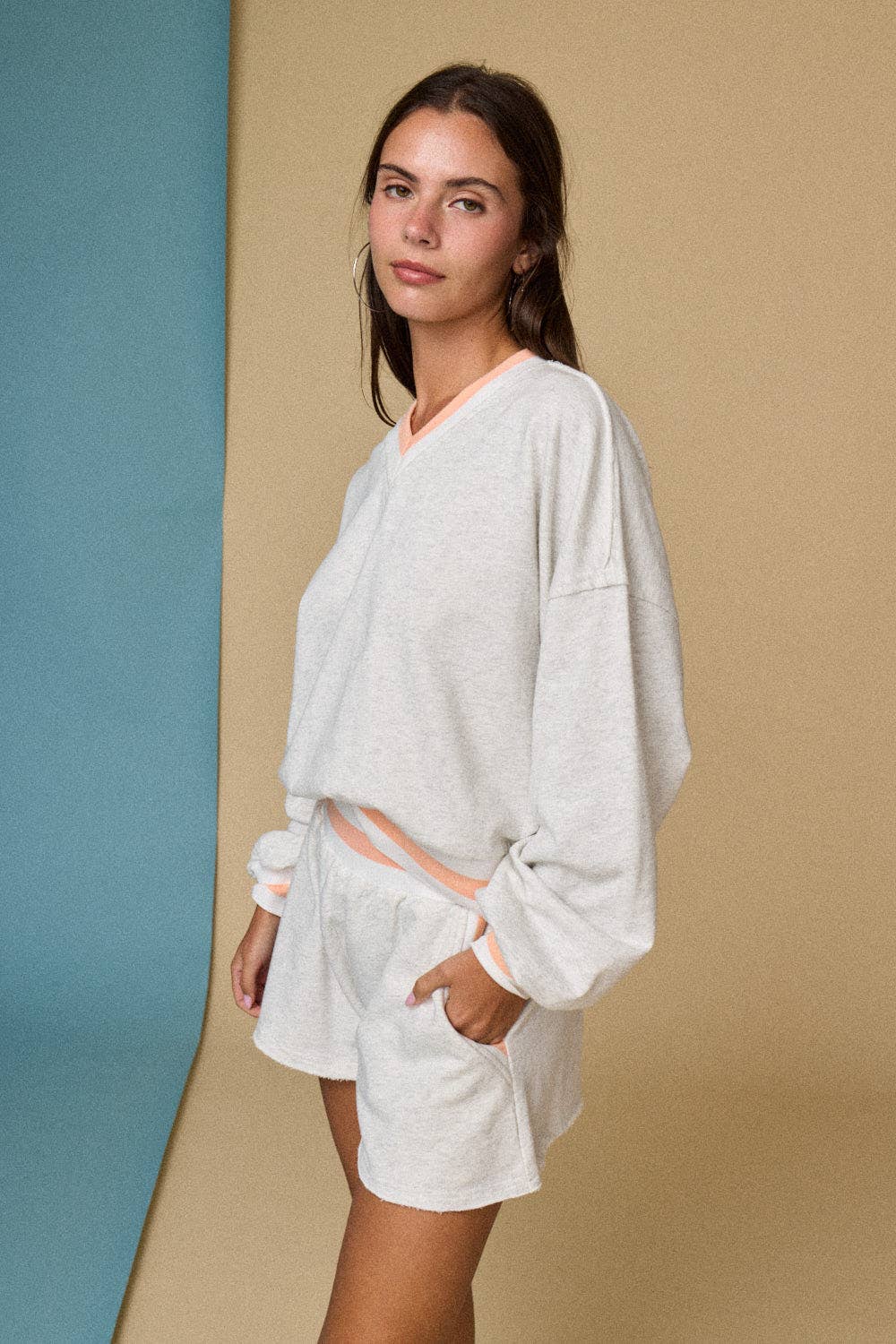 STRIPED BAND V-NECK LS TOP AND SHORTS SET
