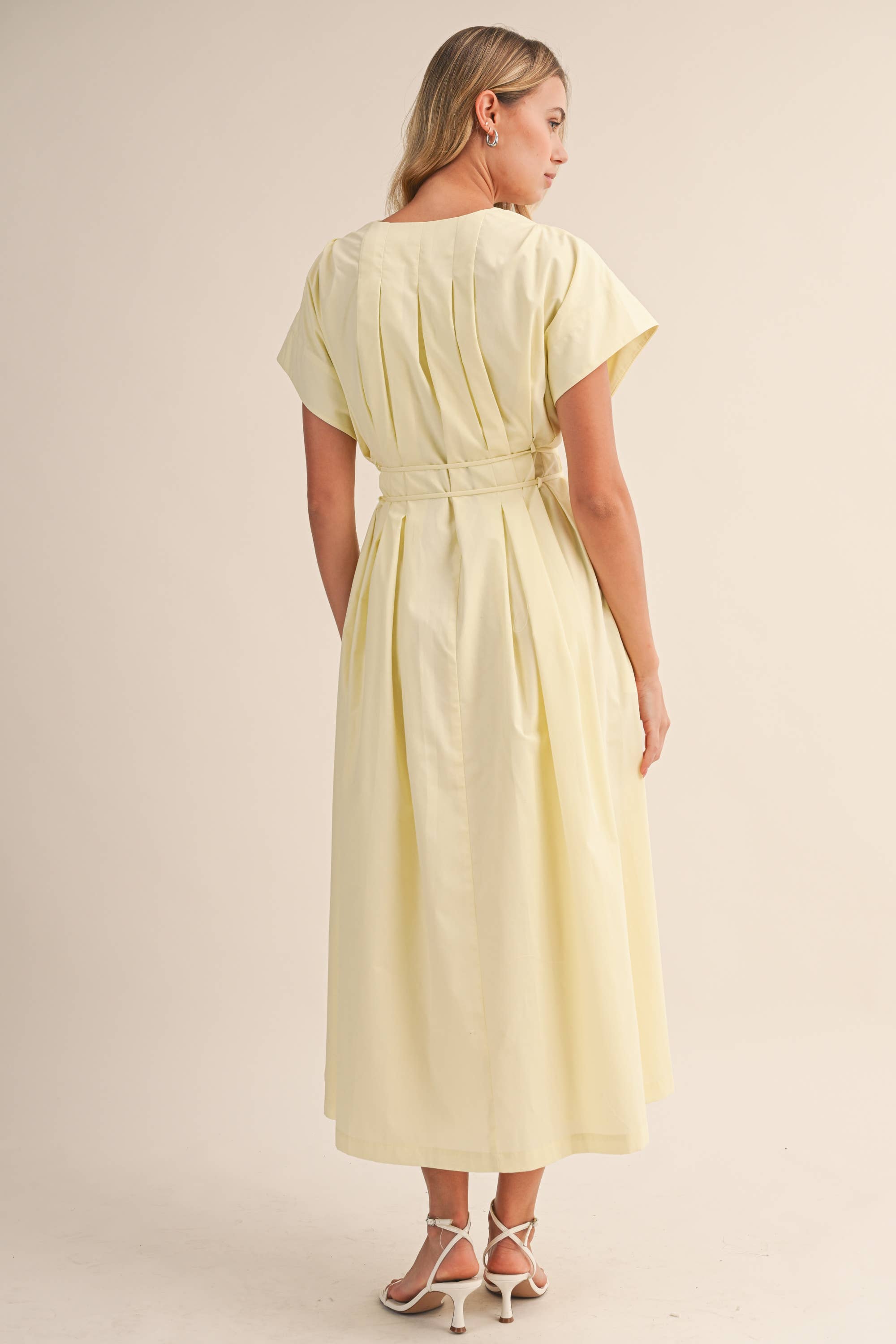 POPLIN SHORT SLV PLEATED DETAIL BELTED MAXI DRESS