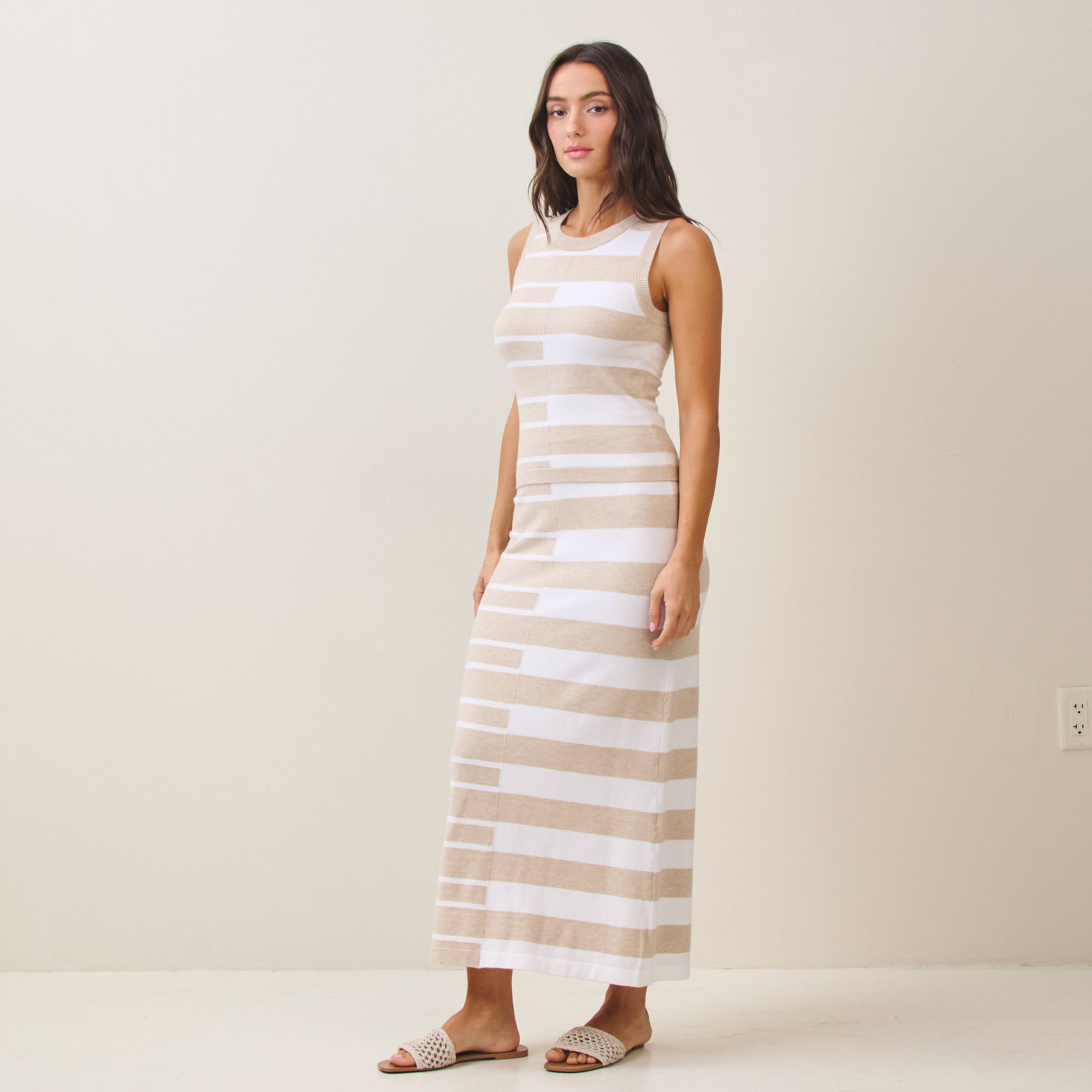 AS2912 Colorblock knit vest & skirt set