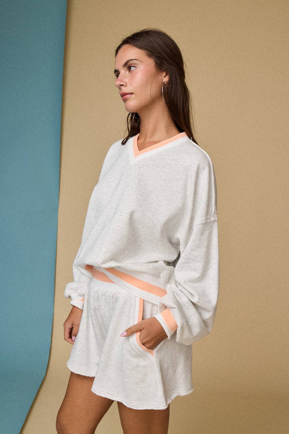 STRIPED BAND V-NECK LS TOP AND SHORTS SET