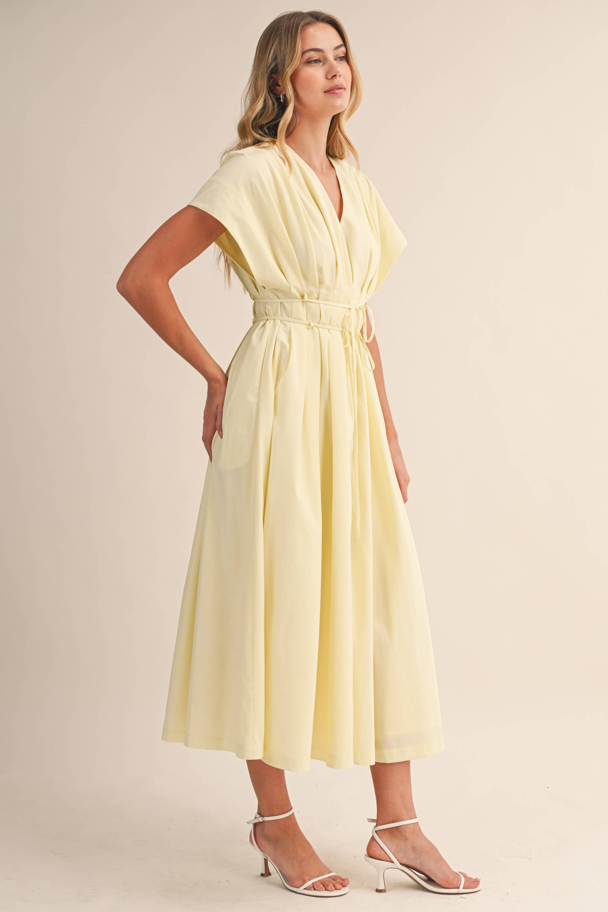 POPLIN SHORT SLV PLEATED DETAIL BELTED MAXI DRESS
