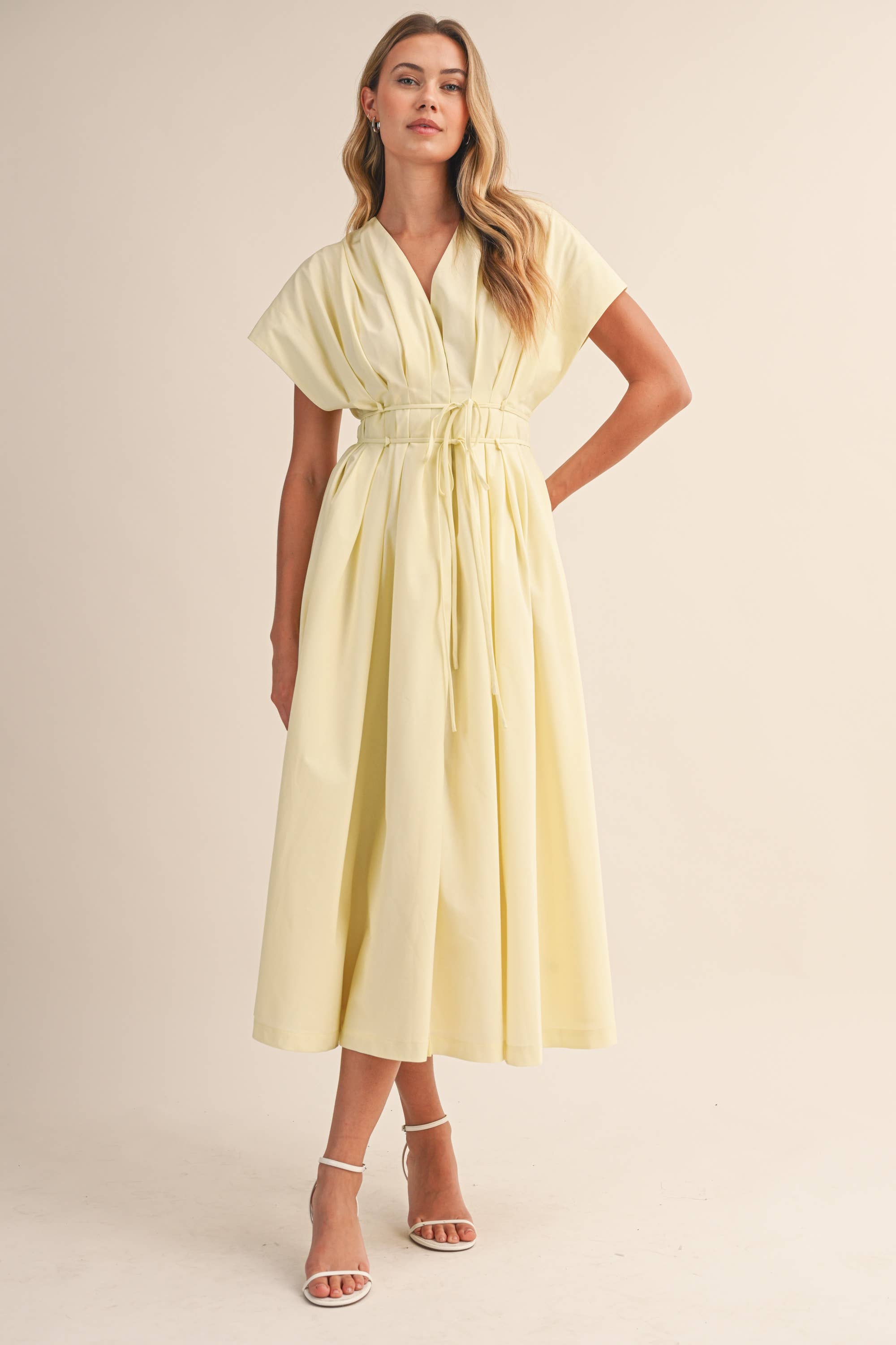 POPLIN SHORT SLV PLEATED DETAIL BELTED MAXI DRESS